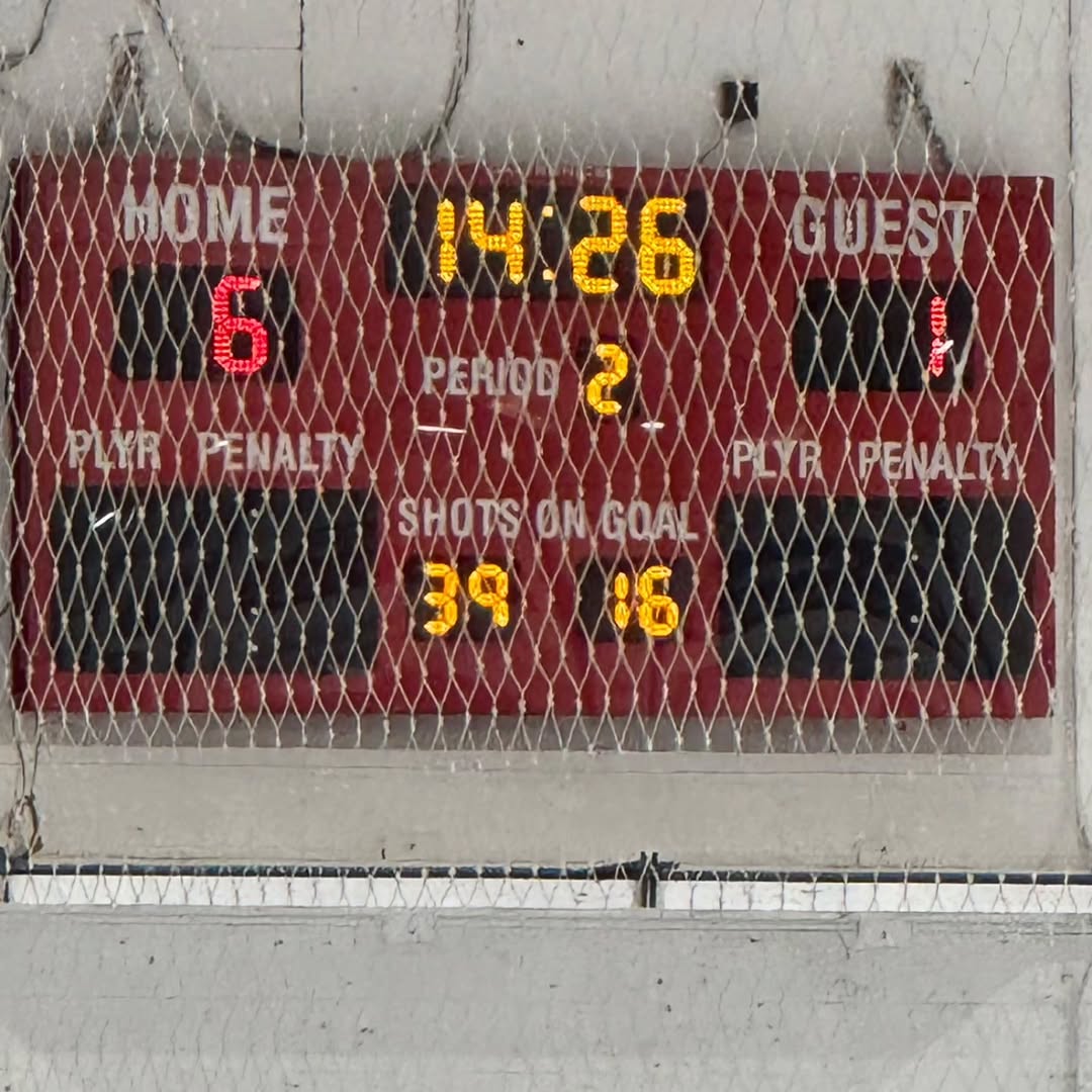 After 2 periods of play and with 14:26 left in the intermission, we have the Hanna Havoc 6- Calgary Bandits 1.